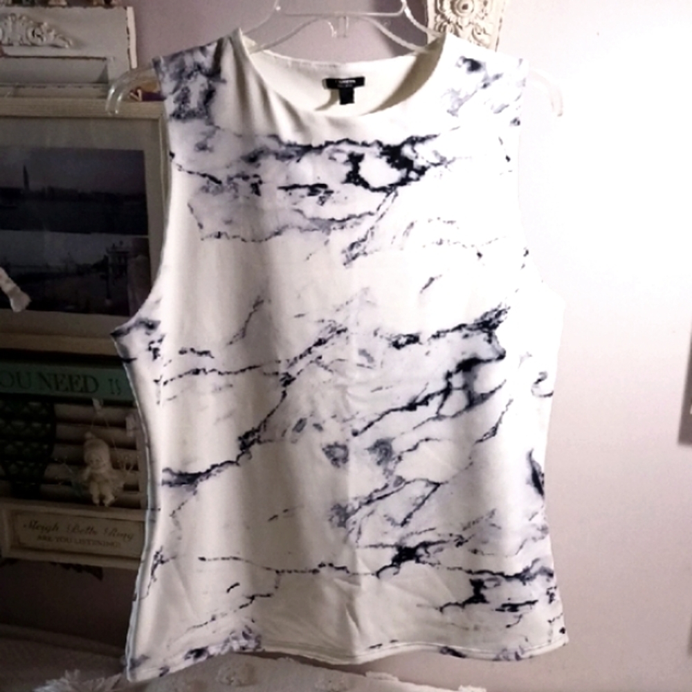Marble Print Sleeveless Top